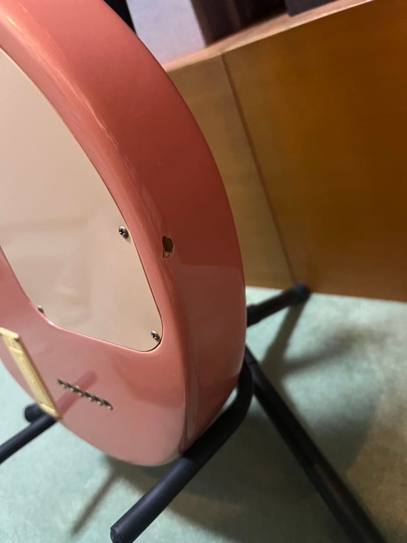 Fernandes ZO-3HK サンリオコラボモデル キティ