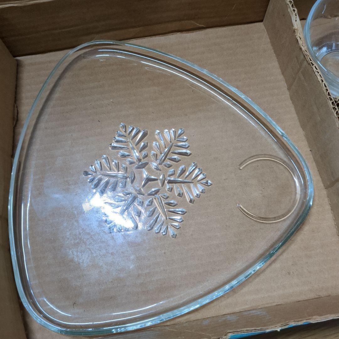 スノーフレーク　インディアナグラス　カップ&ソーサー4点セット