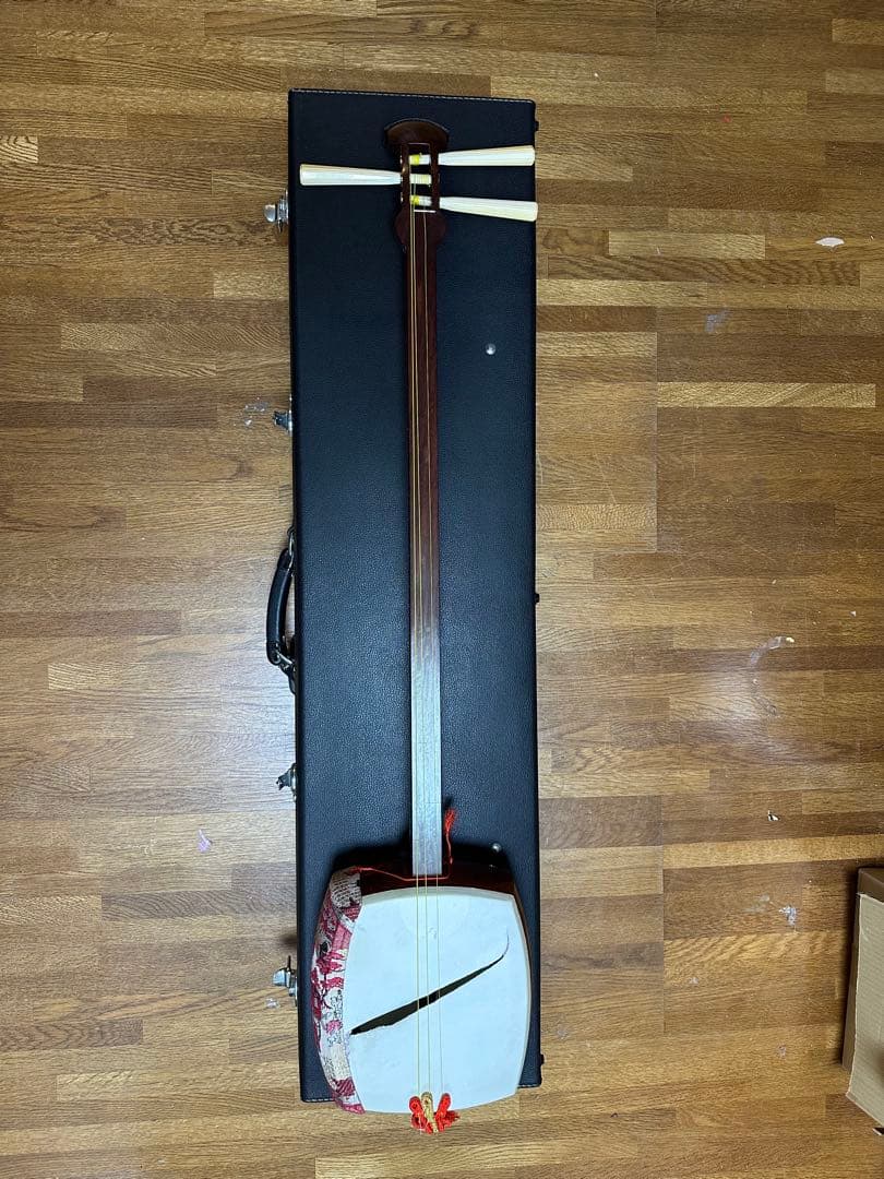 三味線 紅木　紫檀製　純銀刻印　天然素材 　弦楽器　民謡 伝統楽器