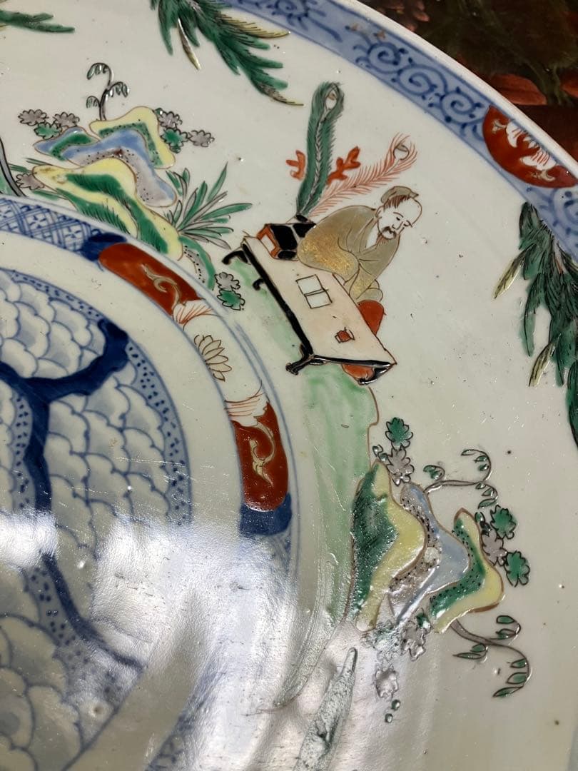 旧家蔵出し品　古伊万里　古い大皿　手書き色絵　瑞雲花　共を連れた貴族　鶴　唐人