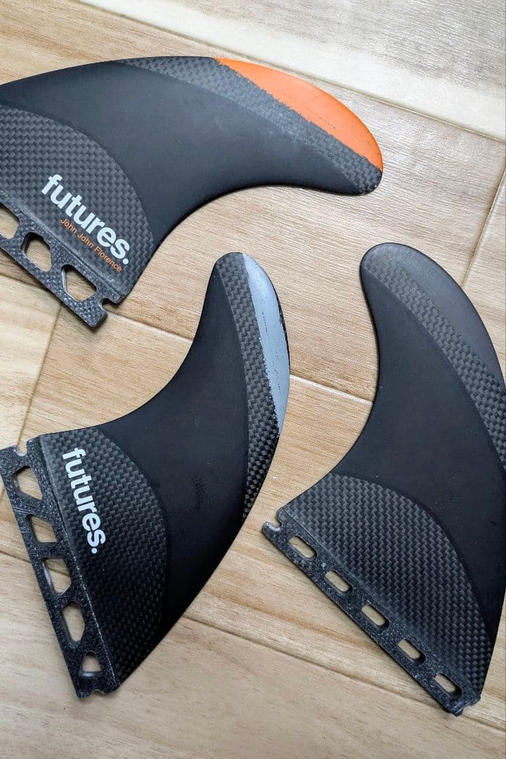 なーちん ジョンジョンフローレンス　シグネチャーフィン Mサイズ