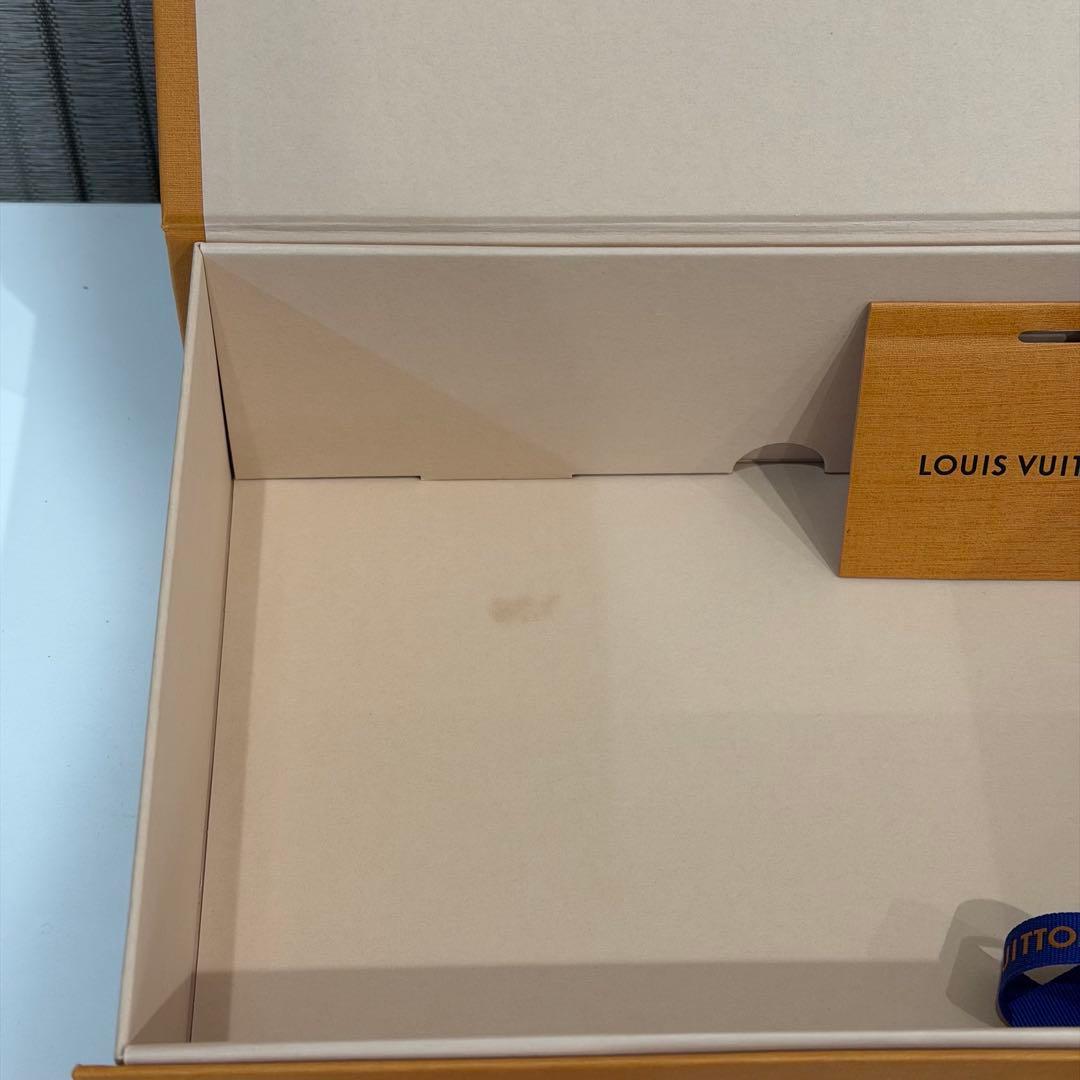 【LOUIS VUITTON 】NIGO×村上隆コラボステッカー