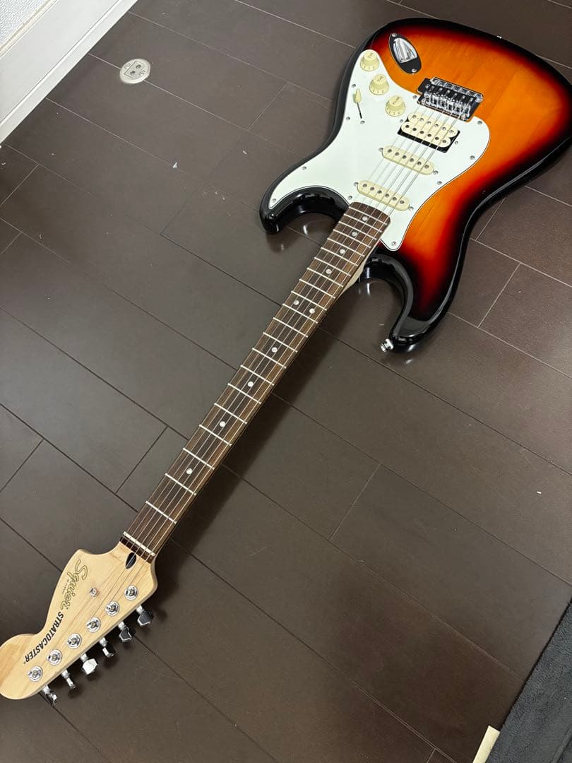 Squier スクワイヤー ストラトキャスター カスタム ギター Fender