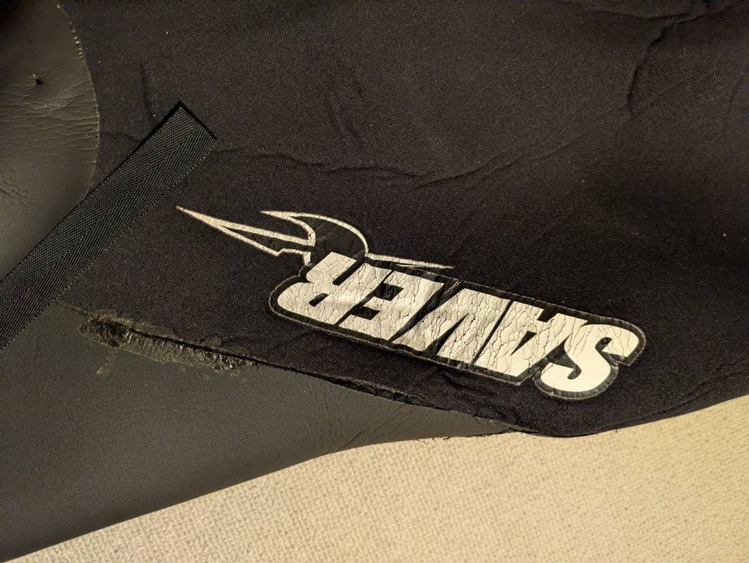 SAIVER 黒 フルスーツ ジッパー付き