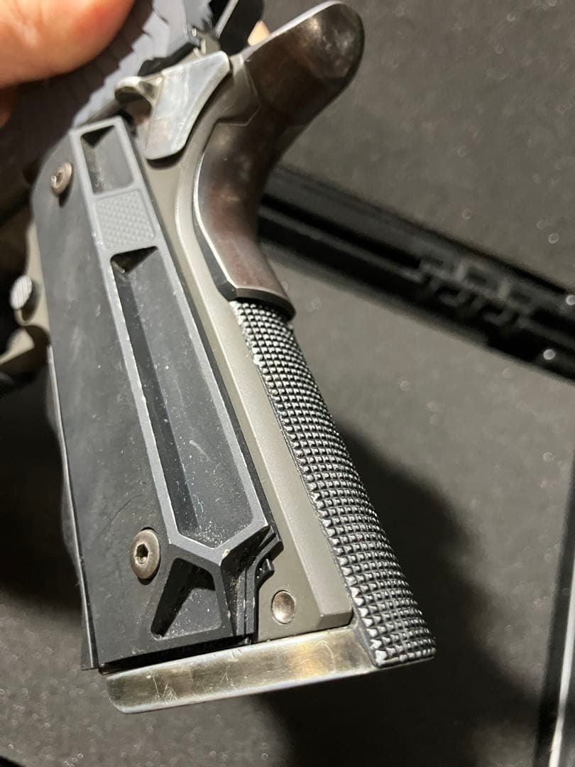 m1911 ガバメント　カスタム　ハンドガン　グリップ