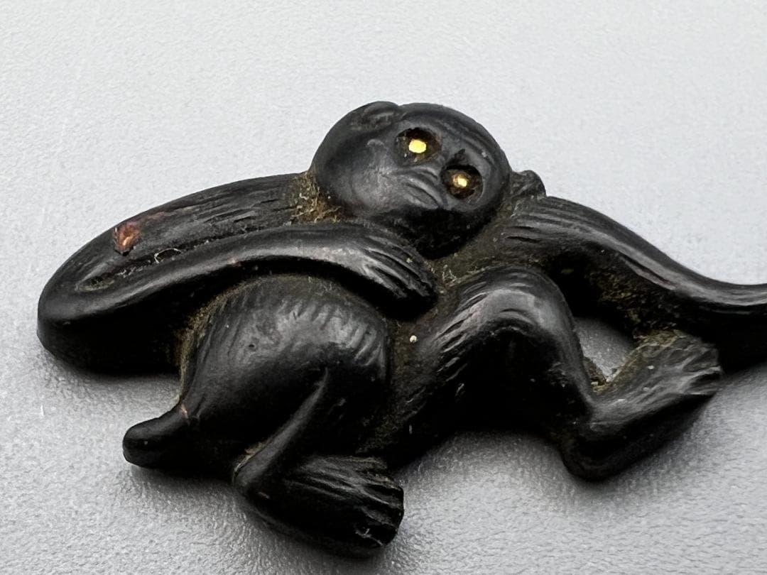 【海】江戸明治金工　長手猿図　金目　手彫　目貫一体　銅製鍍金　骨董品　箱付