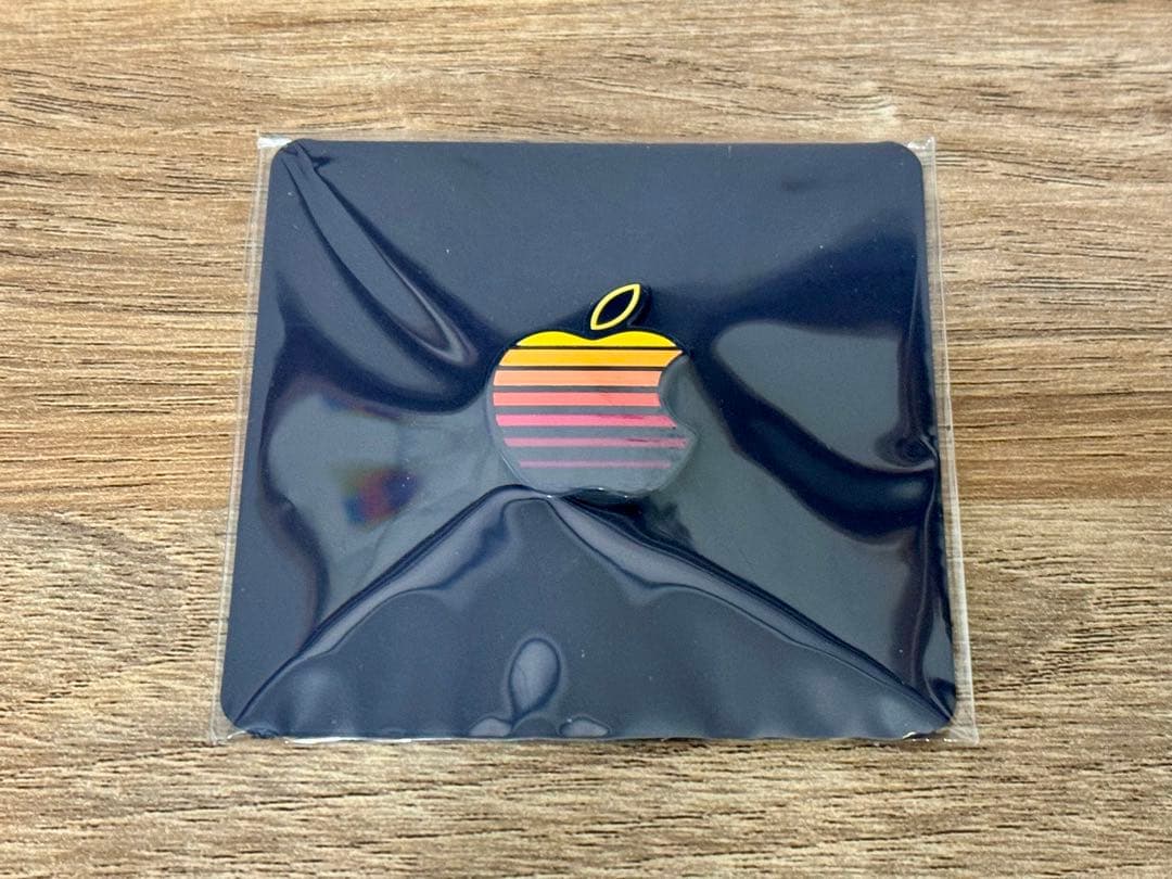 アップルストア オープン記念 ピンバッジ ノベルティ 限定