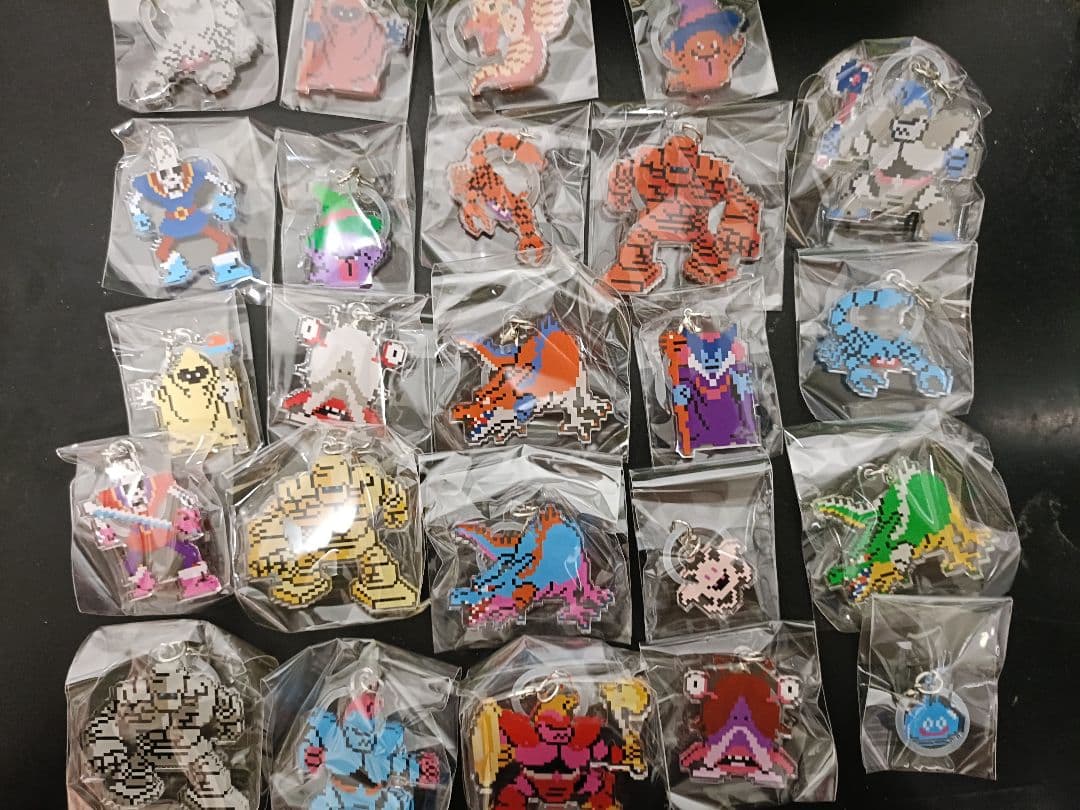 ドラゴンクエスト　めじるしチャーム　ドットモンスター　24種類