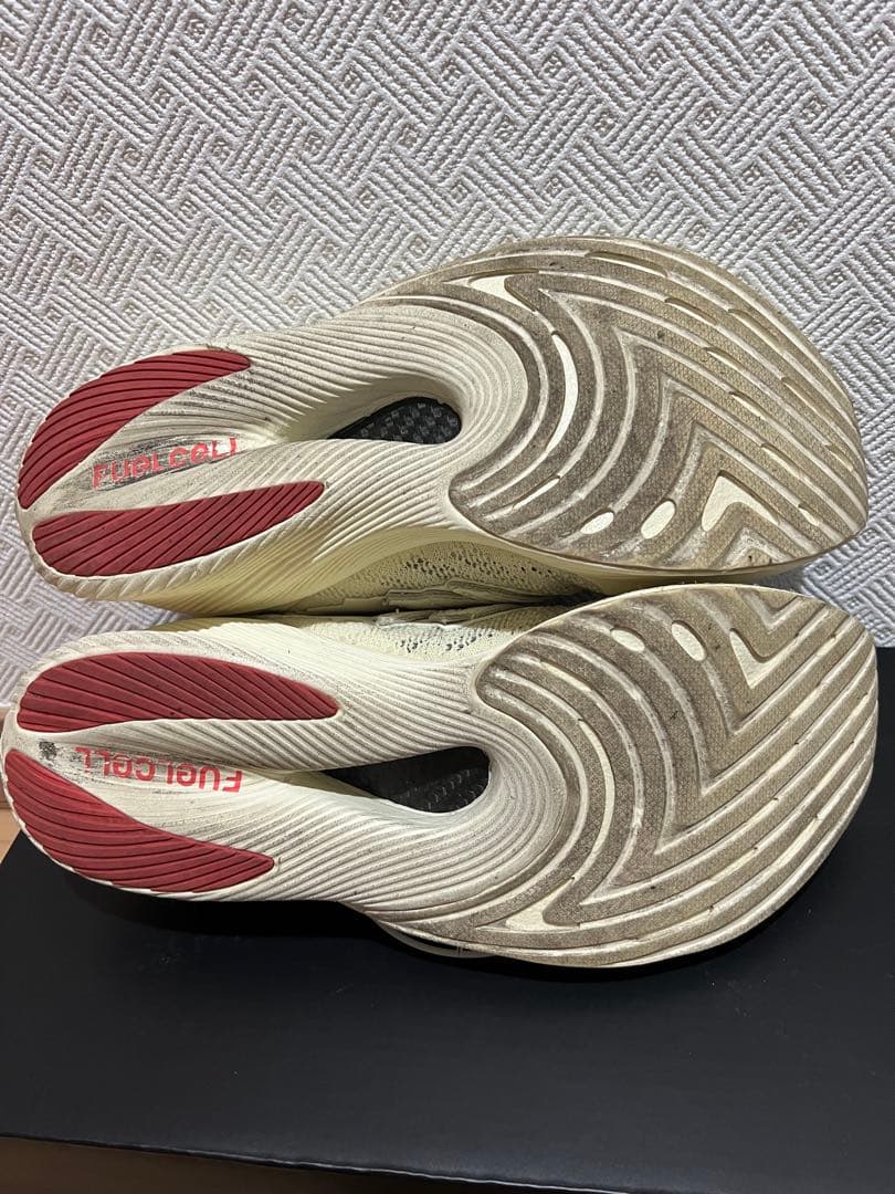 ニューバランス　スニーカー　Stone  × New Balance