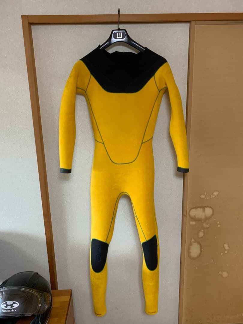 セミドライウエットスーツ　Lサイズ