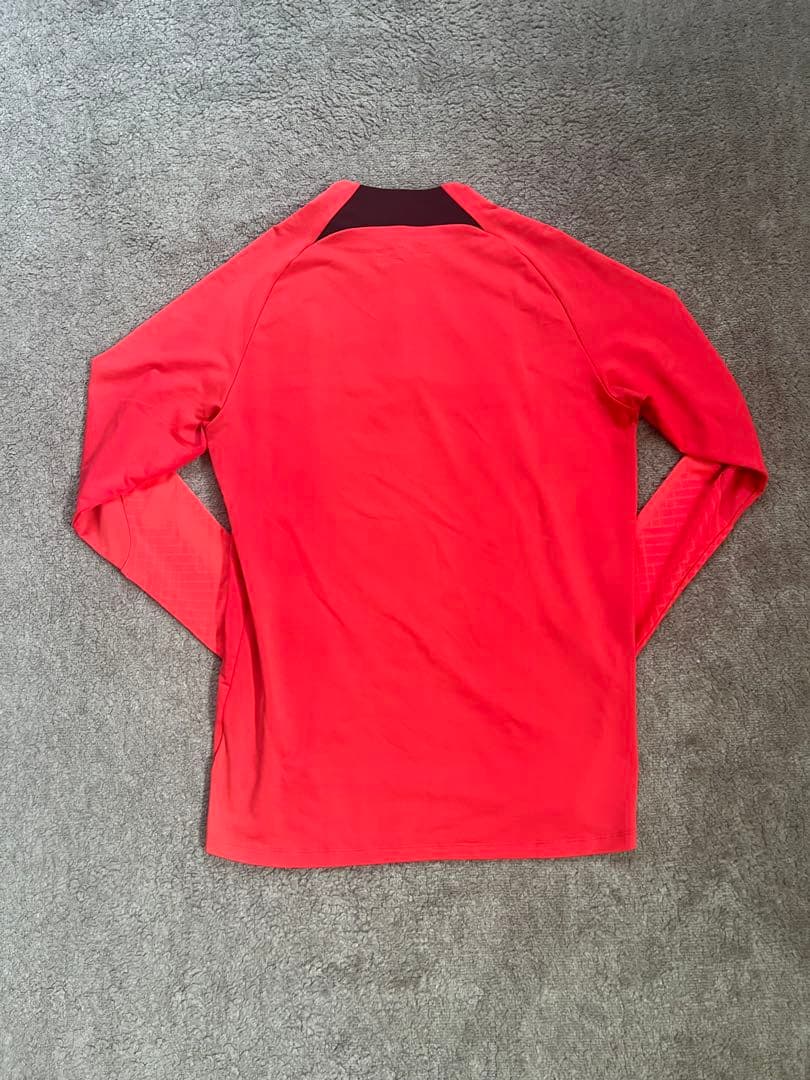 リヴァプール　トレーニングウェア Nike Dri-FIT 長袖