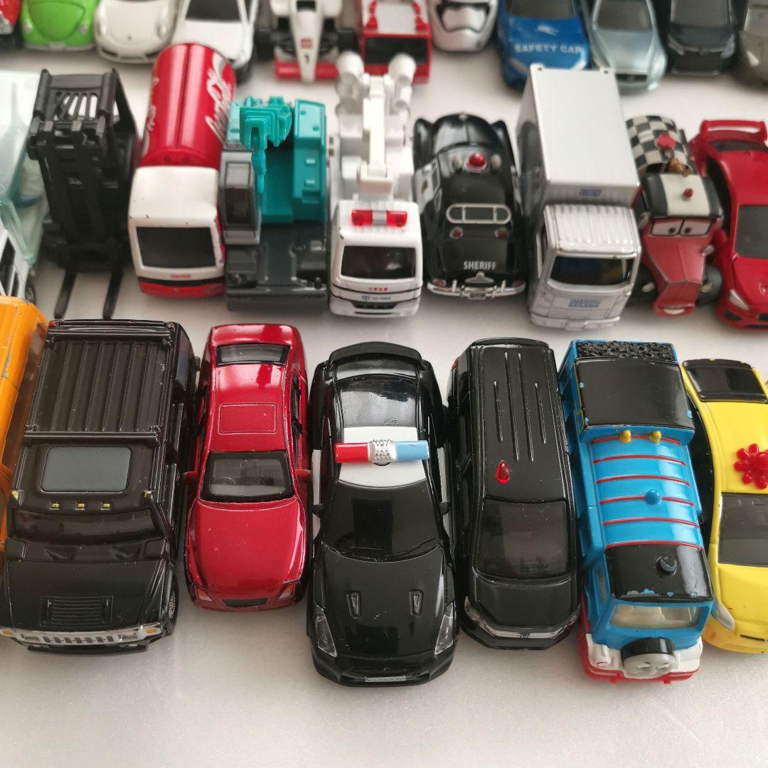 トミカミニカー95台・駐車場