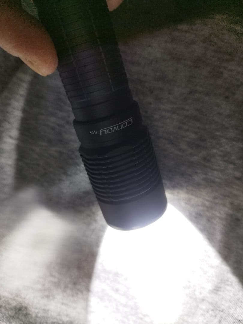 Convoy　フラッシュライト　爆光ライト　21700