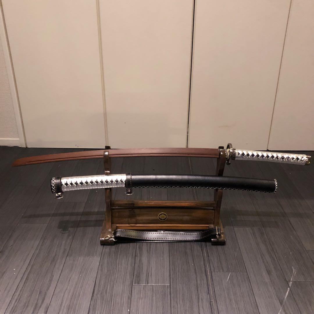 希少品　高級模造刀　ローズウッド　木刀　鞘付き木刀　拵え　高級居合刀　銀拵え