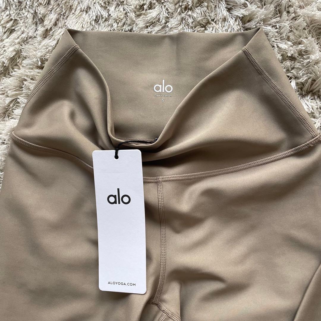 新品 Alo Yoga Airlift 7/8 ハイウエストレギンス S