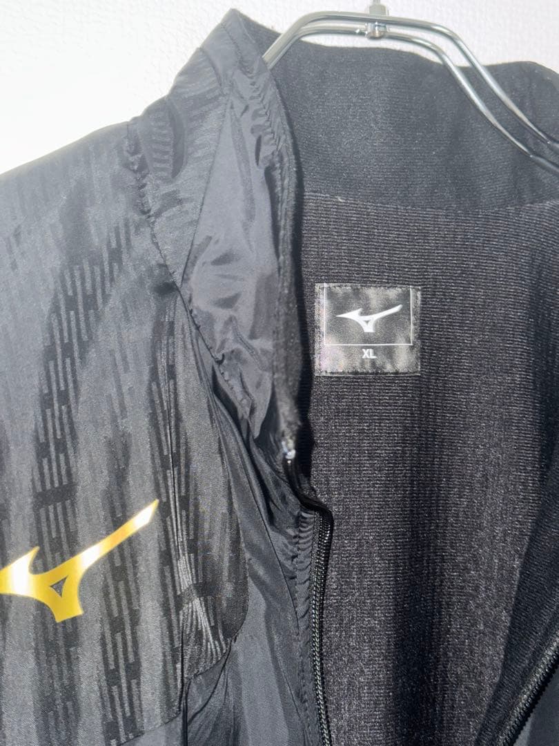 MIZUNOミズノ　トレーニングウェア上下セット　ブラック　ゴールド