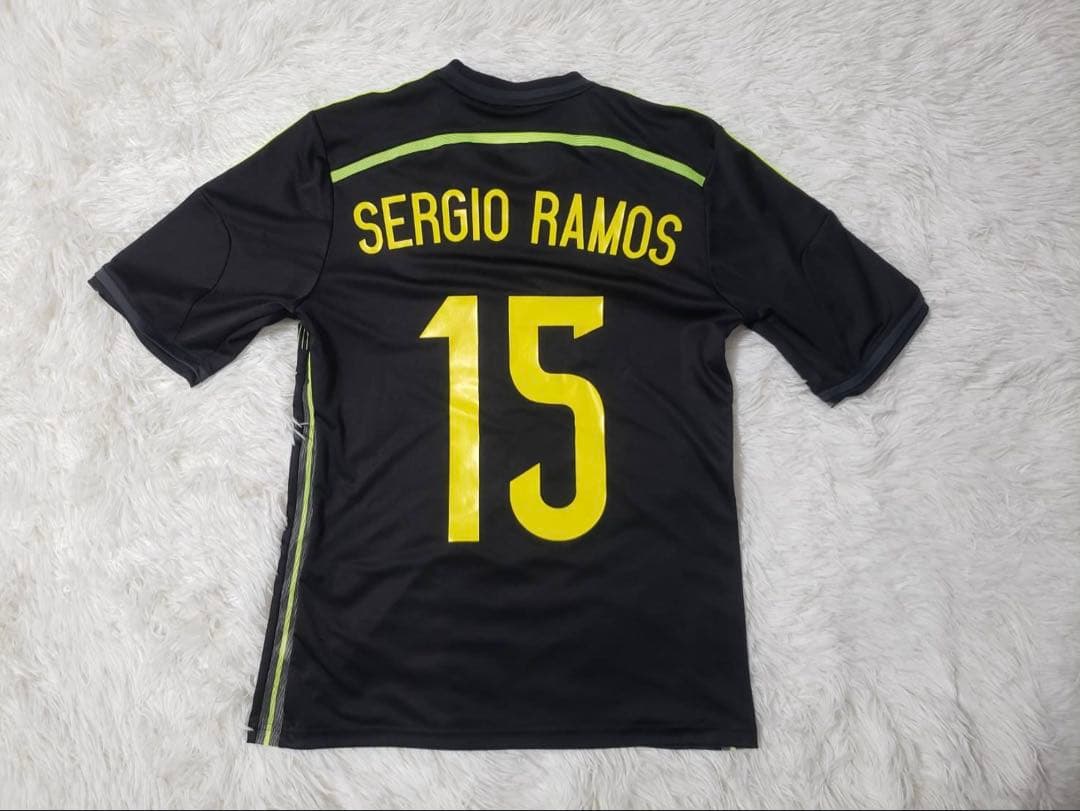 希少 正規品 スペイン代表 アウェイ 14/15 セルヒオラモス　Mサイズ