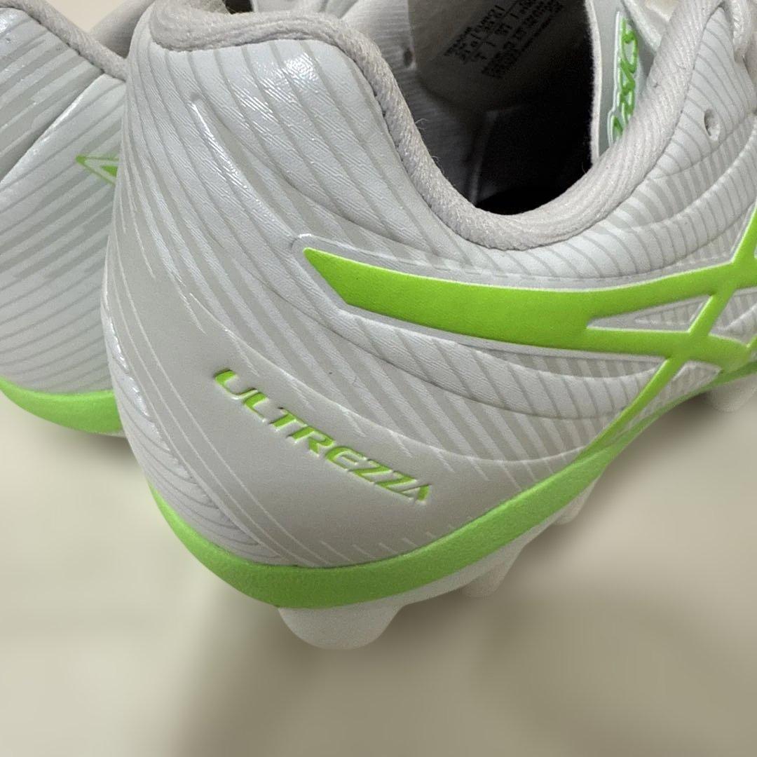 【新品未使用】アシックス ULTREZZA 21cm サッカースパイクジュニア