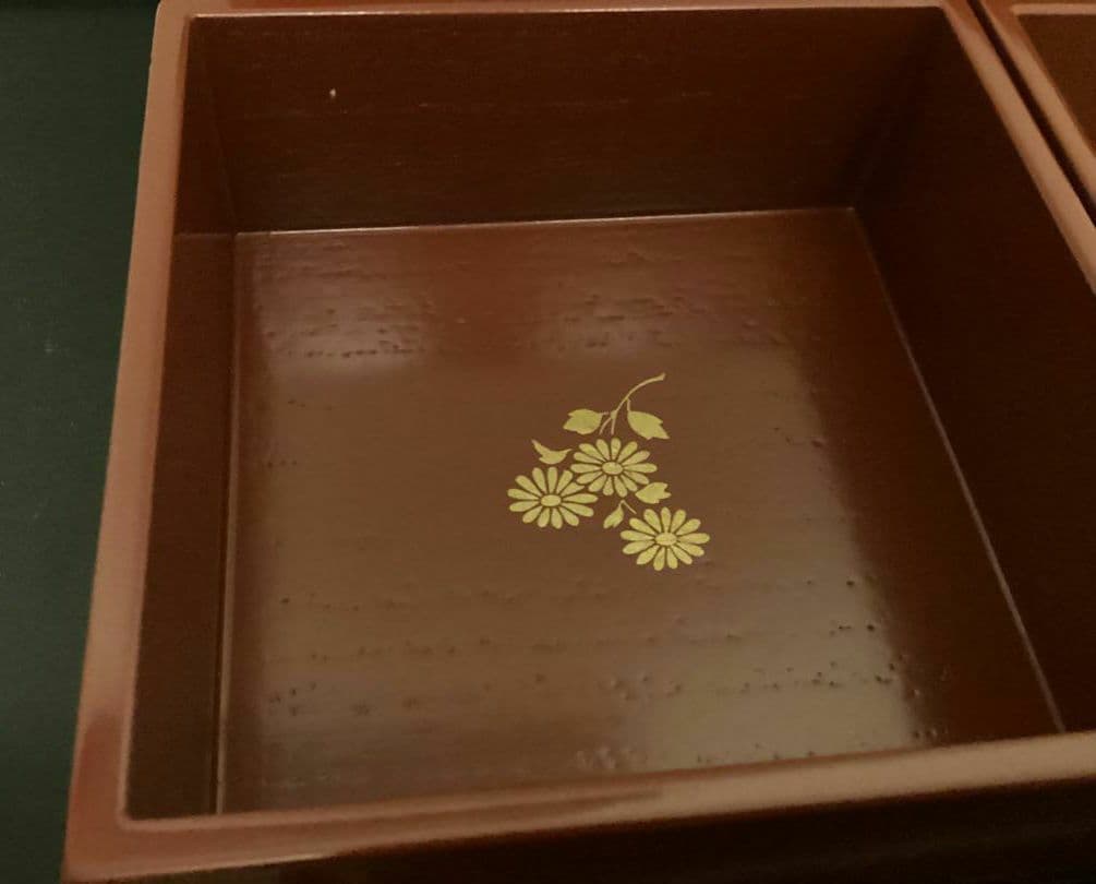 象彦漆器 四方盆　菓子器 四角形 濃い赤色