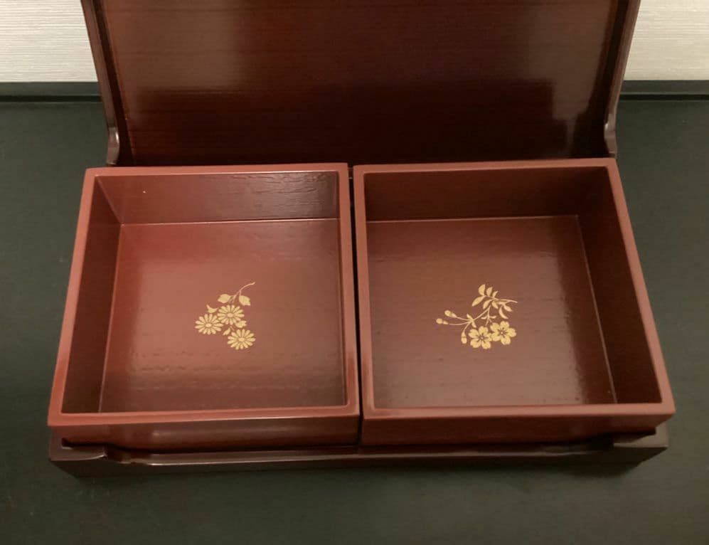 象彦漆器 四方盆　菓子器 四角形 濃い赤色