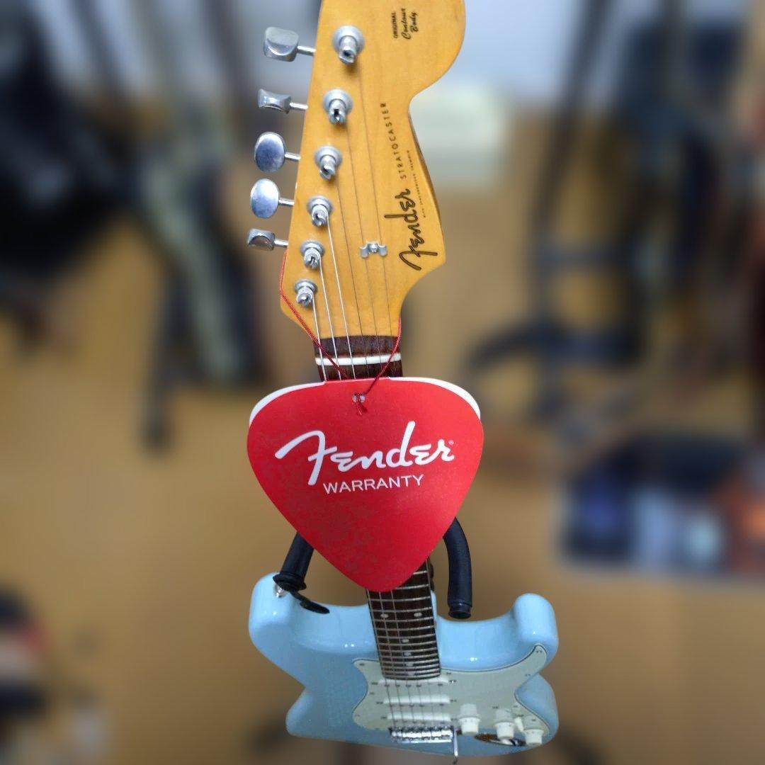 よ*ぞ様 Fender Japan Stratocaster ライトブルー【超美