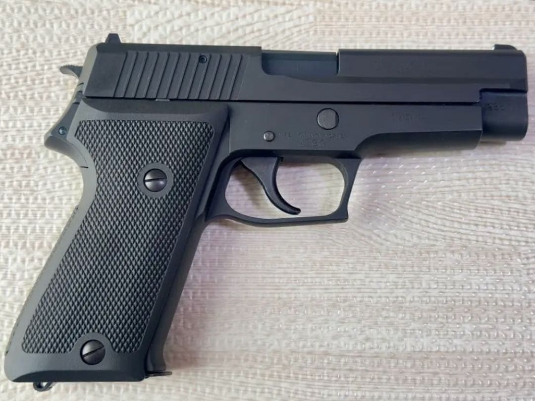 貴重！タナカ SIG P220 航空自衛隊 9mm拳銃 ヘビーウェイトVer.2