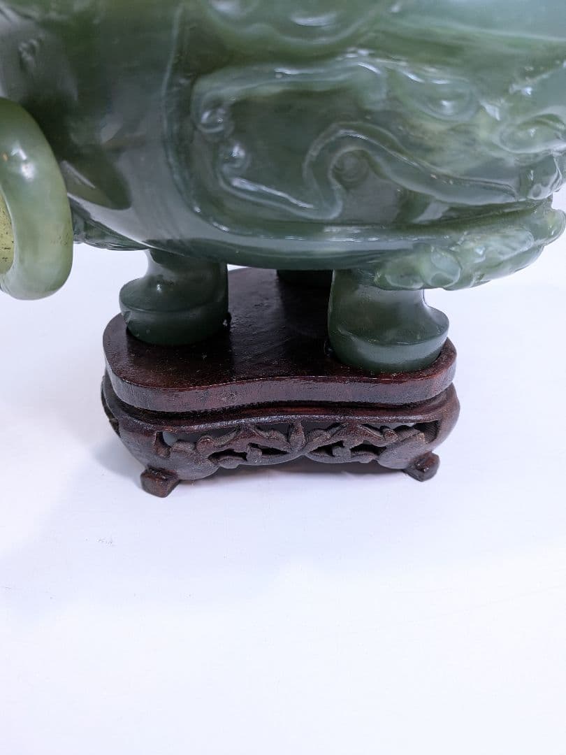 P013 中国美術 翡翠 玉石彫刻 龍彫 香炉 唐木台座付 高さ24cm 大振り