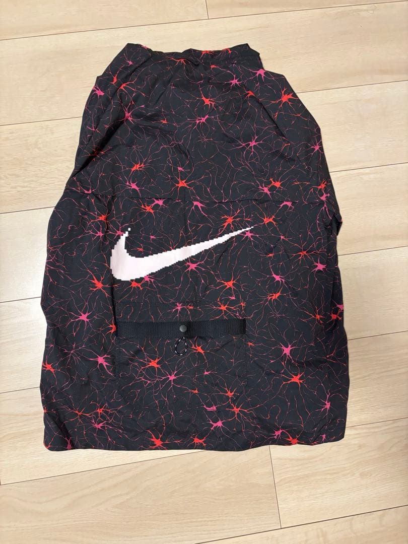 Nikeウィンドブレーカー