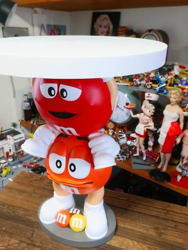 エムアンドエムズ m&m's 店舗用 ディスプレイ 肩車 テーブル