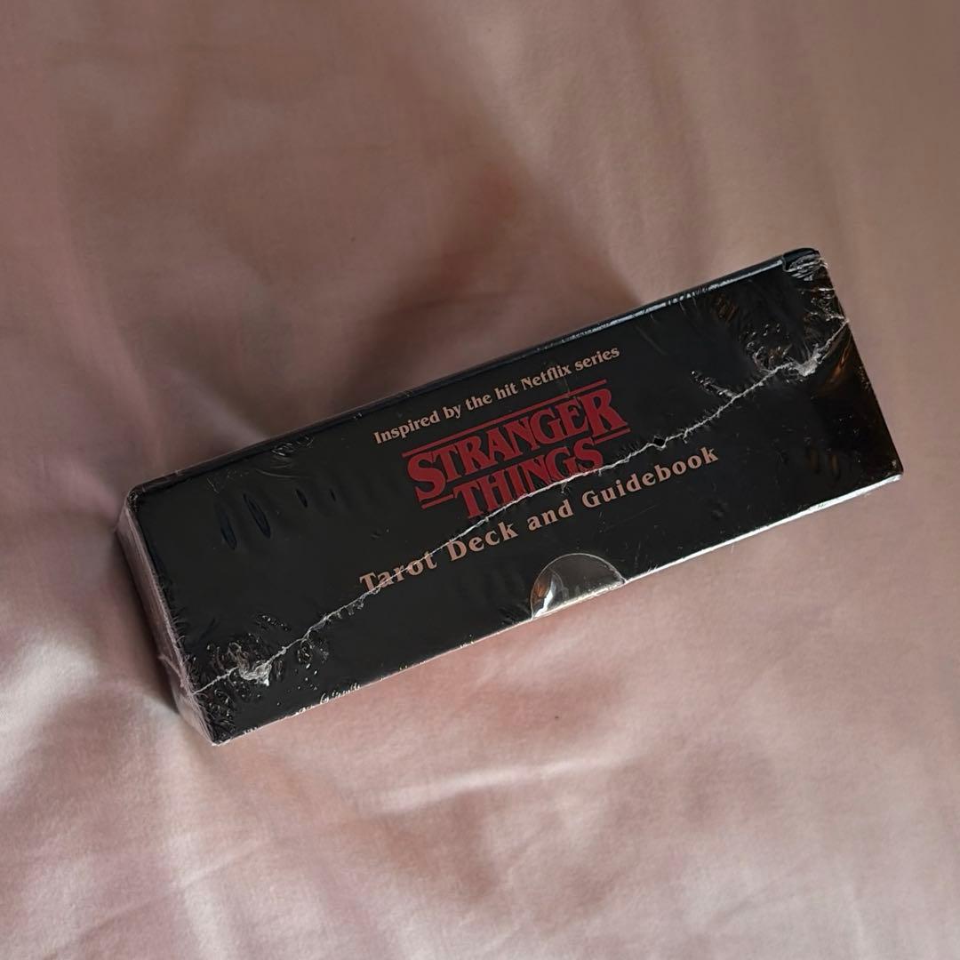 【新品】ストレンジャーシングス タロットカード STRANGER THINGS