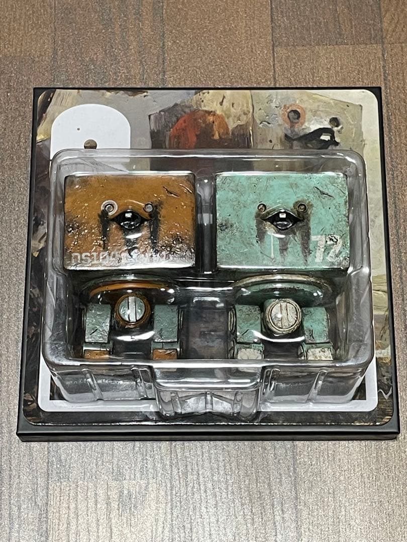 ThreeA WWR 『ワールド・ウォー・ロボット』特別限定版/スクウェア2体付