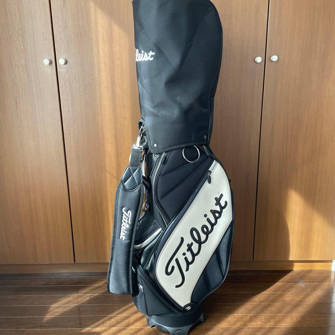 【タイトリスト定番カラー】Titleist キャディバッグ 黒白 そこそこ美品！