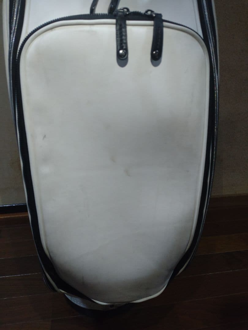 VESSEL（ベゼル）キャディバッグ ホワイト シリアルナンバー付き