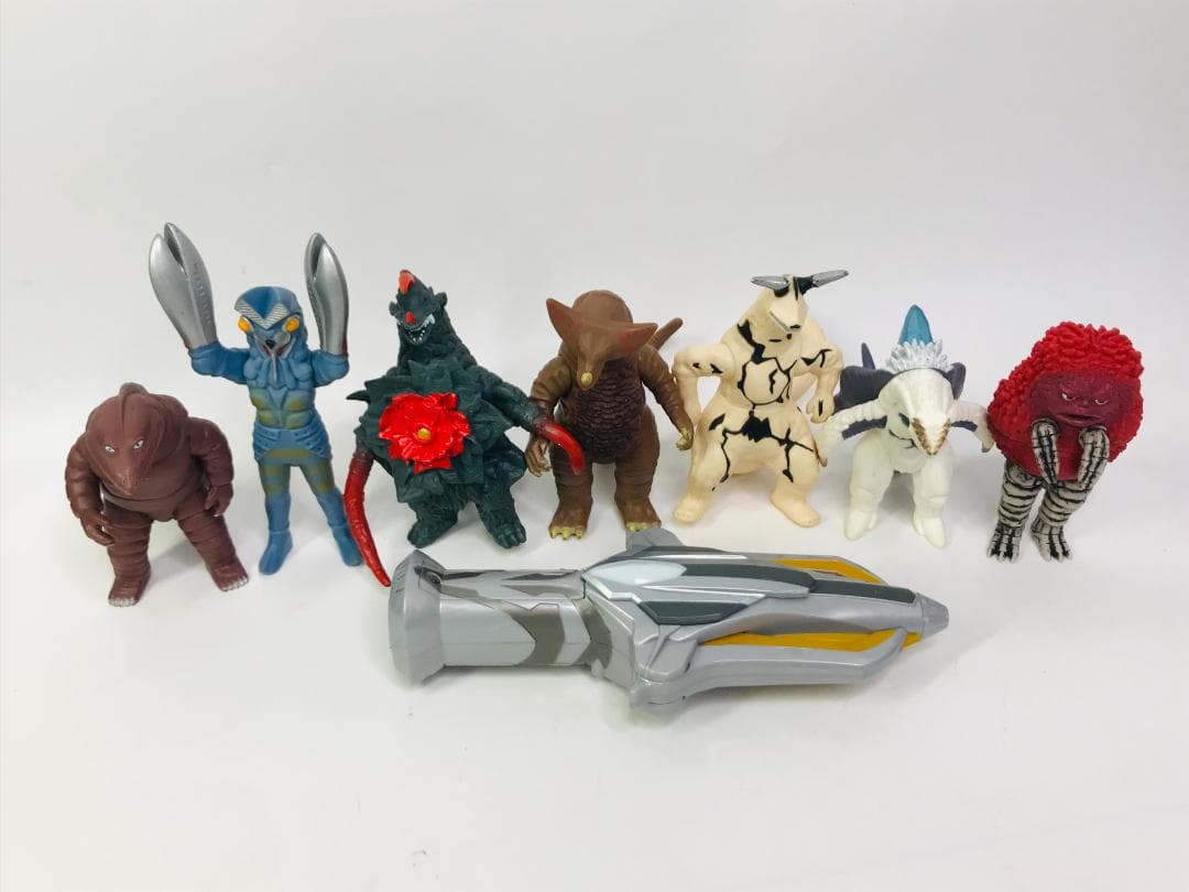 ウルトラマンギンガ　DXギンガスパーク　ウルトラ怪獣500 ライブサイン ソフビ