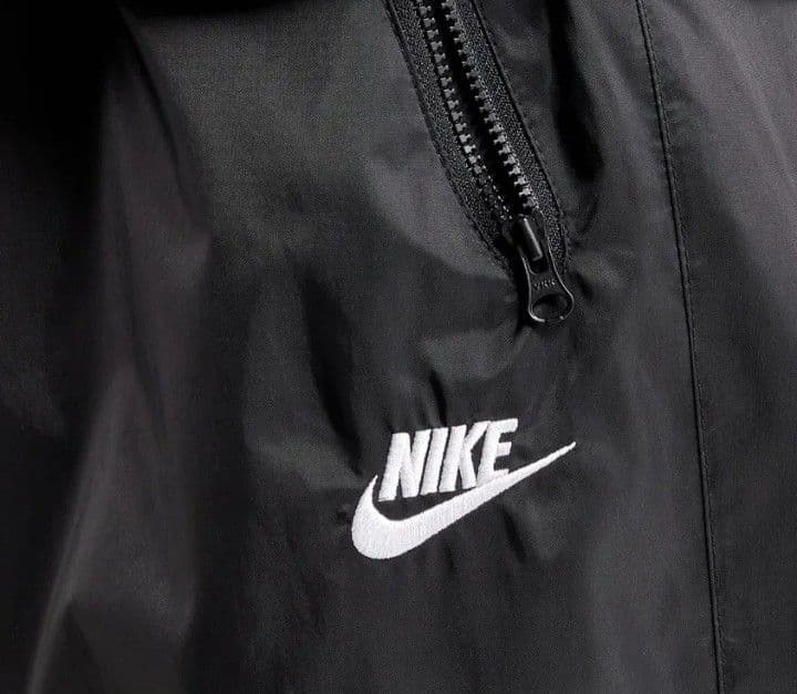 【新品・未着用・セットアップ】NIKEウーブンジャケット・パンツ