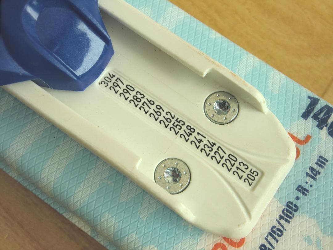 ■■送料無料■ジュニア用スキーフルセット■板140靴24■WAX済■ミニオン■■