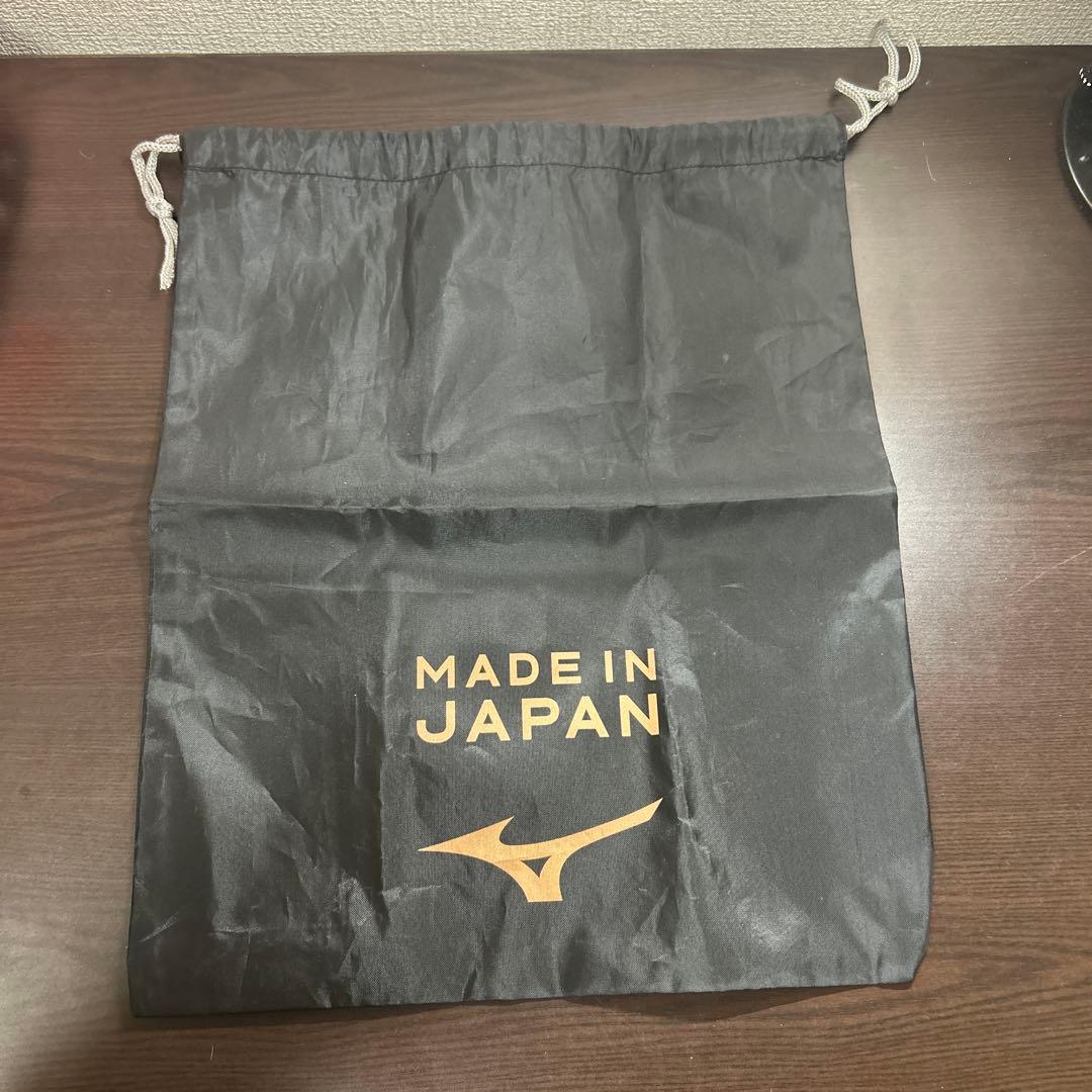 モレリアネオ4 27.0cm　ブラック/シルバー