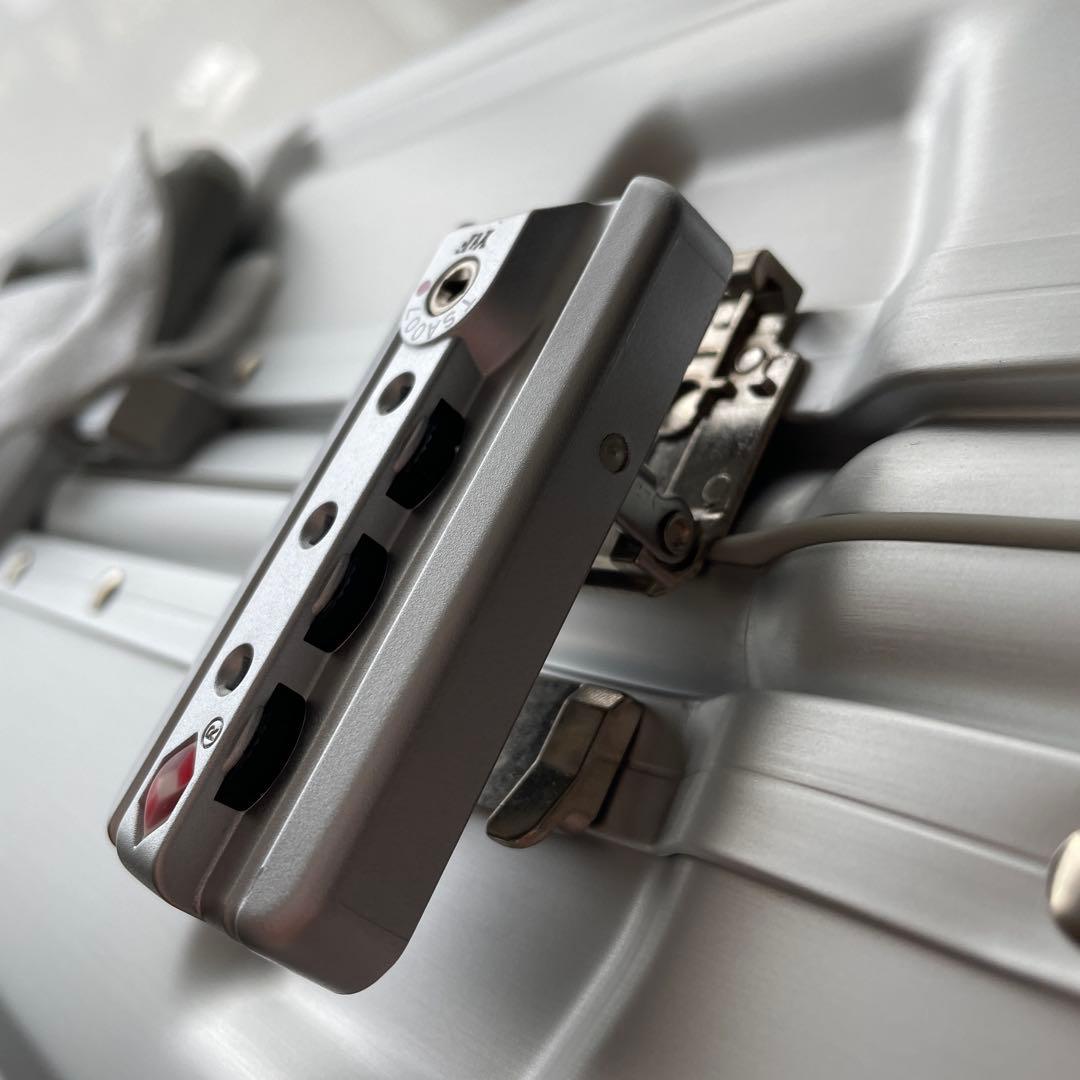 【新品】メルセデス・ベンツ スーツケース65L