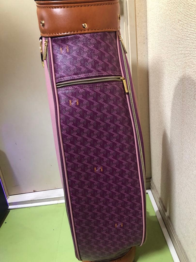 レザレクション　キャディバッグ　ラリーナヴァイオレット