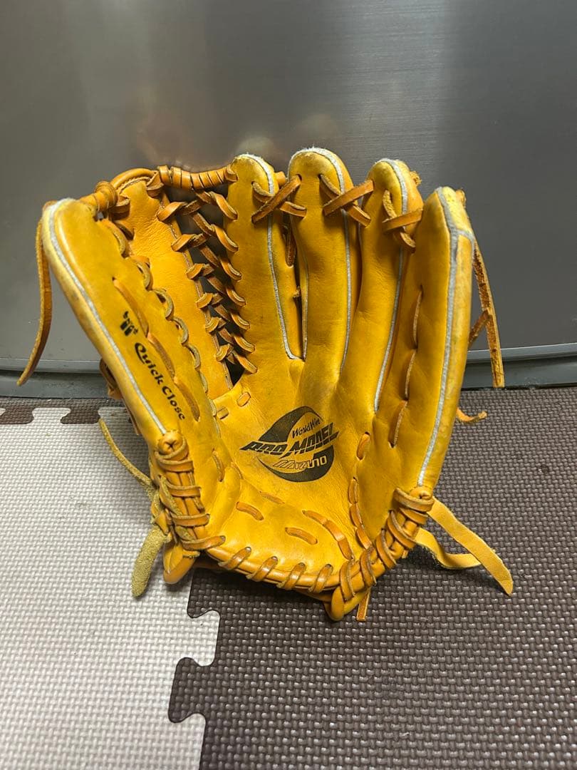 Mizuno プロフェッショナル イエロー グローブ 右投げ用