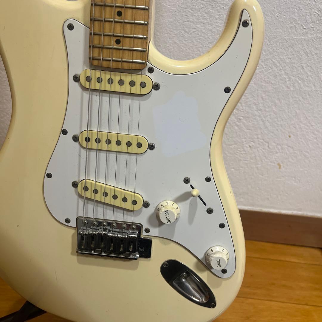 Fender Japan Stratocaster ミディアムスケール
