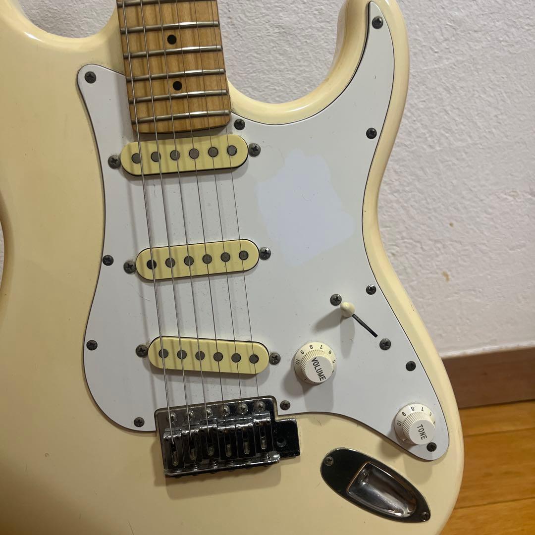 Fender Japan Stratocaster ミディアムスケール