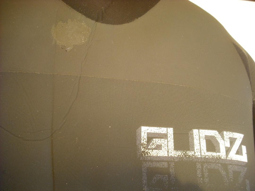 【まだ新しめ】GLIDZ（グライツ）セミドライウエットスーツ（フルスーツ）M相当