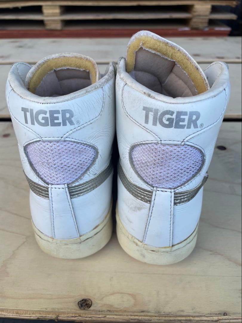 アシックス　タイガー　ファブレジャパンL 　バスケットシューズ　26.0