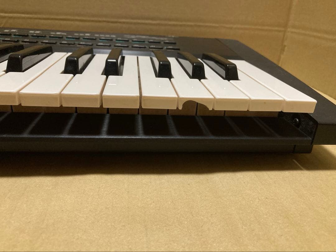 YAMAHA ヤマハ V2 デジタルシンセサイザー 0709