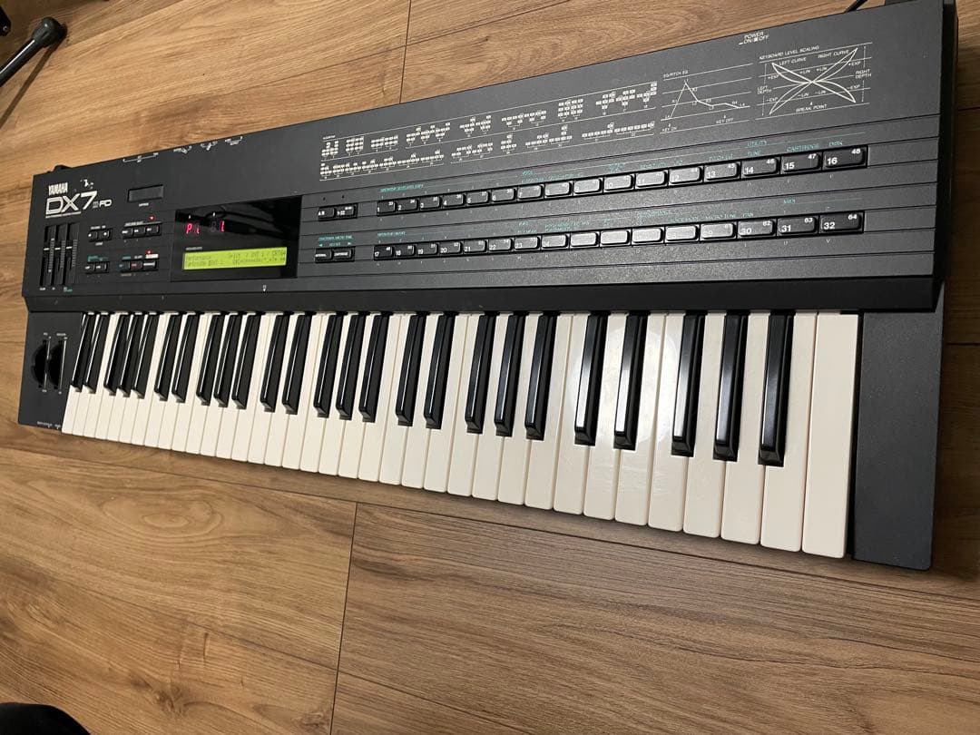 YAMAHA DX7 FDⅡ シンセサイザー 通電確認済み