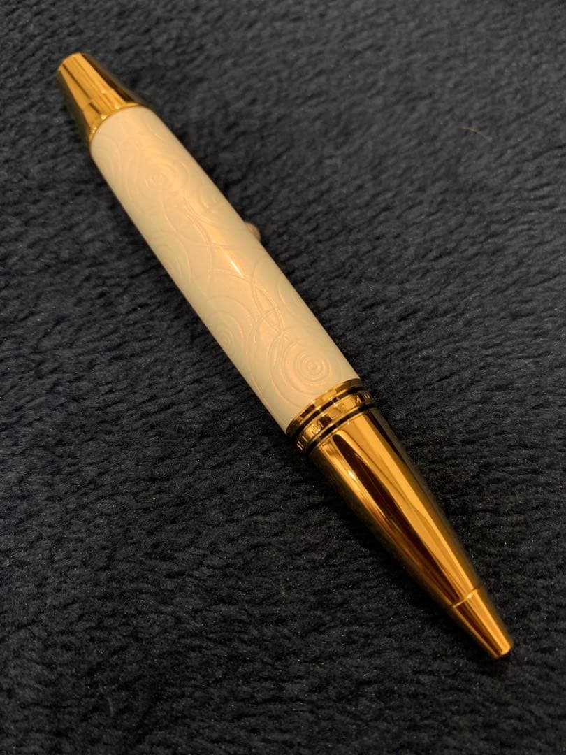 モンブラン　ボールペン　ボエムプレシャスメタルラッカー　パール