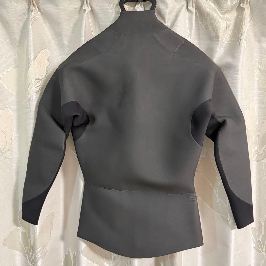 値下げ処分！日本製！B.D.ロゴパッチ 2mm 長袖スキンジャケット（L）