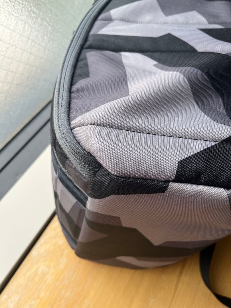 Douchebags Db The Hugger 30L EVA Camo 限定