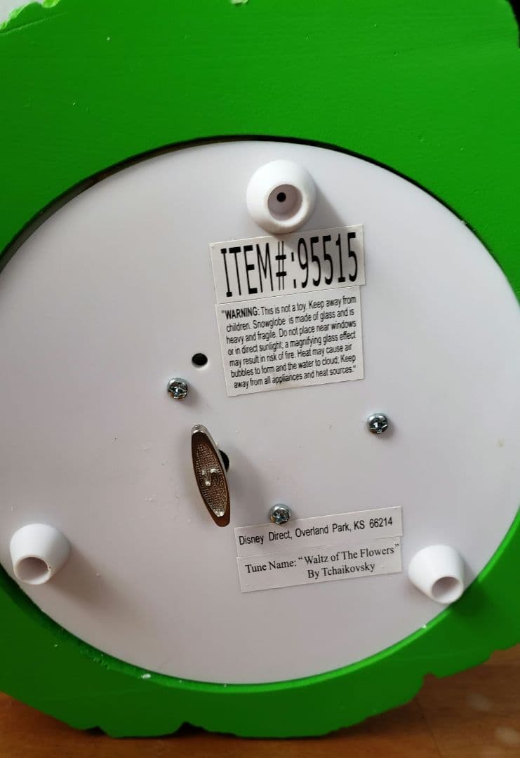 新品未使用品おおきめバンビスノードームオルゴール付き